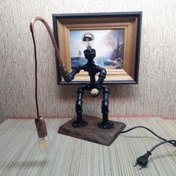 Лампа из труб  рыбак с индивидуальной гравировкой