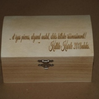 Деревянная подарочная коробка с индивидуальной гравировкой