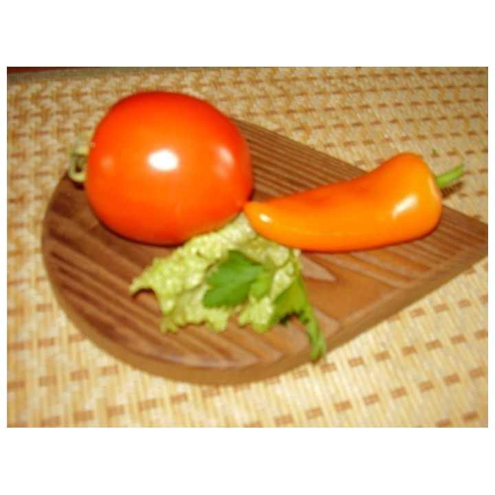 Деревянная сервировочная доска капля с индивидуальной гравировкой