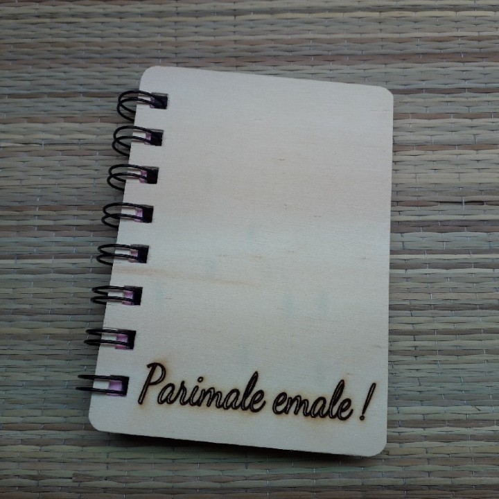 Деревянная записная книжка с индивидуальной гравировкой