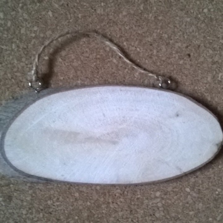 Деревянный диплом с индивидуальной гравировкой