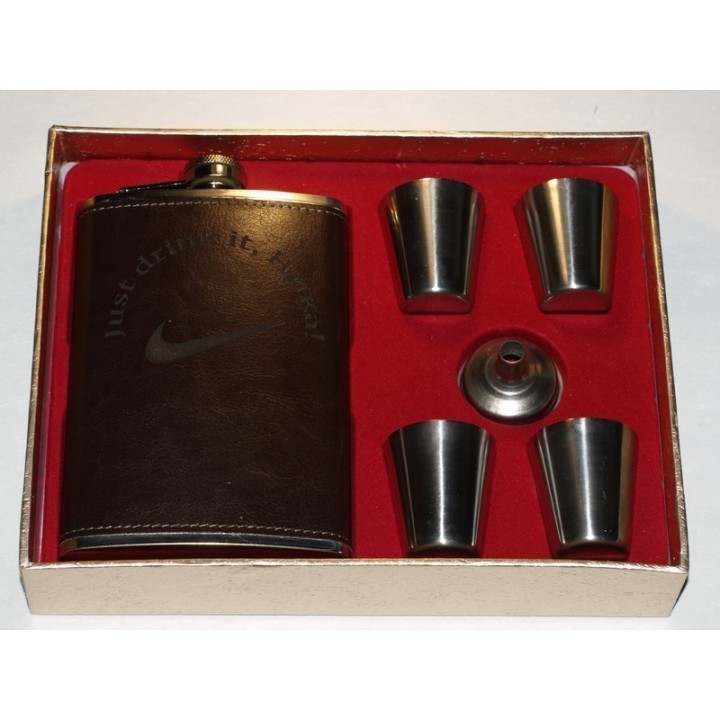 Фляжка 200мл  комплект в деревянной коробке с индивидуальной гравировкой