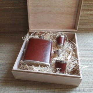 Фляжка 9oz в коже комплект с индивидуальной гравировкой