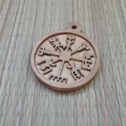 Деревянный медальон  с индивидуальной гравировкой