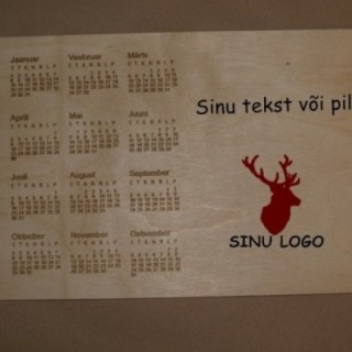 Puidust kalender personaalse graveeringuga