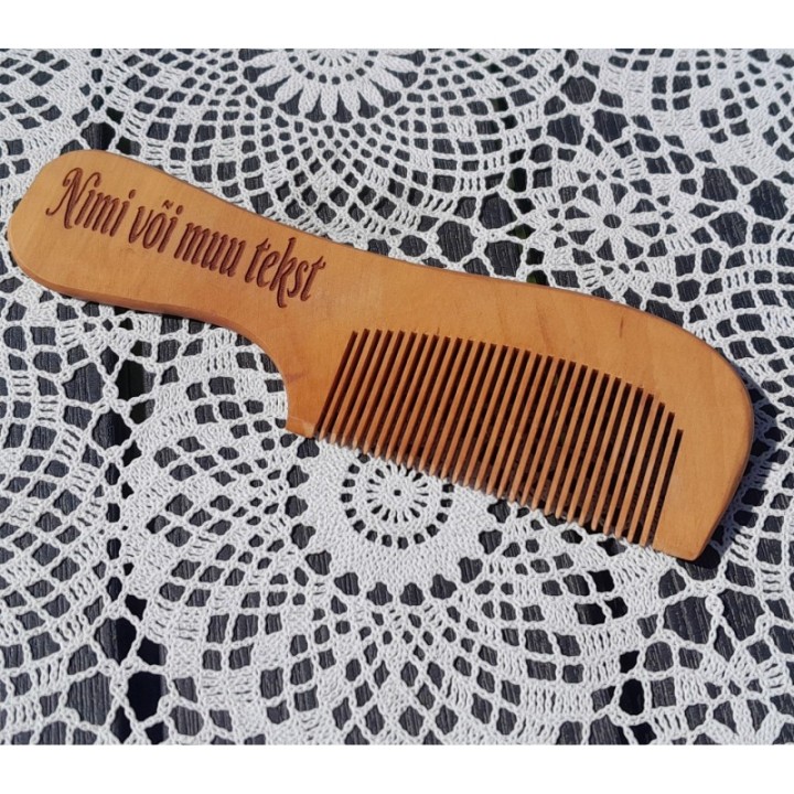 Деревянная расчёска с индивидуальной гравировкой