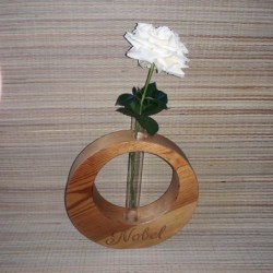 Деревянная мини ваза-пробирка  с индивидуальной гравировкой