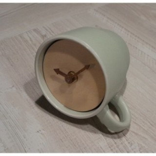 Часы ручной работы с персональной гравировкой