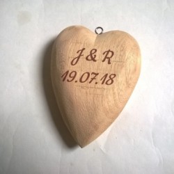Деревянное сердце 11,5x8,5x3 cm с индивидуальной гравировкой