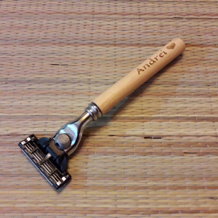 Бритва Mach 3 с индивидуальной гравировкой