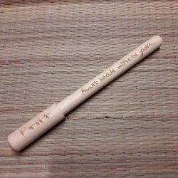 Деревянная ручка с индивидуальной гравировкой