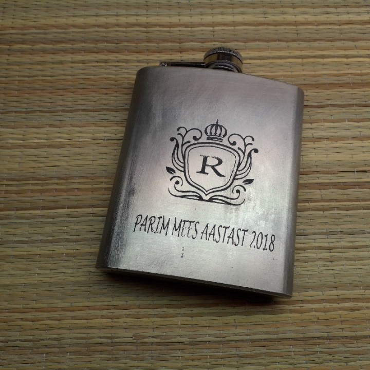 Фляжка  нержавейка с индивидуальной гравировкой