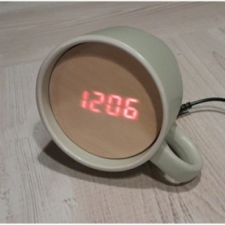 Стильные цифровые часы ручной работы с персональной гравировкой