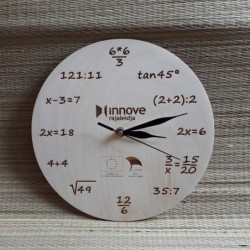 Фанерные настенные часы с индивидуальной гравировкой