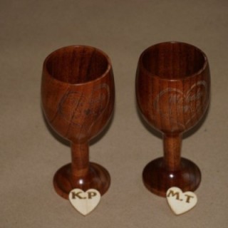 Деревянный бокал с индивидуальной гравировкой