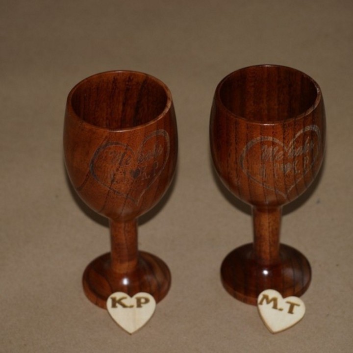 Деревянный бокал с индивидуальной гравировкой