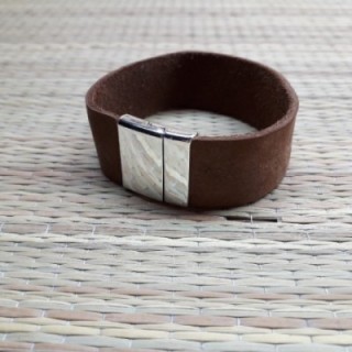 Браслет из кожи  с индивидуальной гравировкой