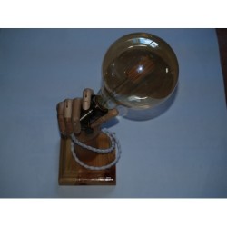 Деревянная лампа рука с индивидуальной гравировкой