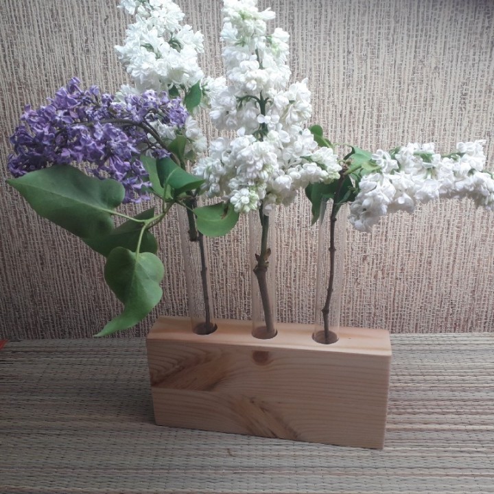 Деревянная мини ваза-пробирка  с индивидуальной гравировкой