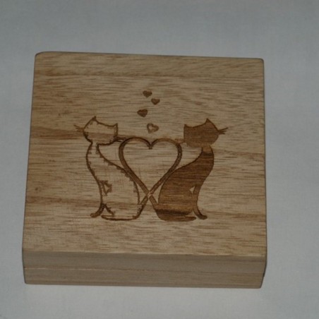 Wooden gift box with personal engraving 10 x 10 x 3 cm