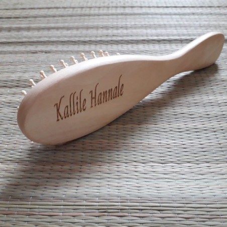 Wooden hairbrush with personal engraving