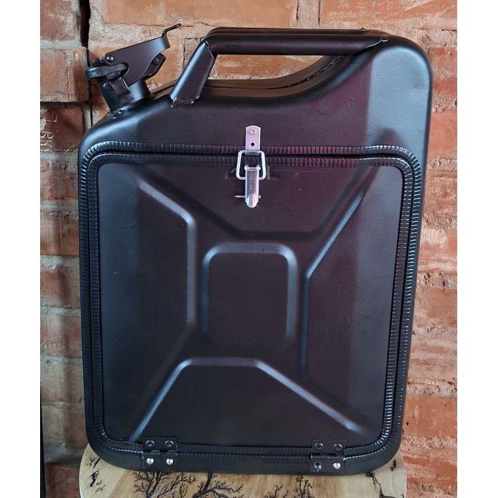 derevyannye-nastennye-chasy-s-individualnoj-gravirovkoj