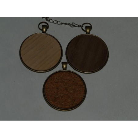 Wooden pendant with personal engraving 40mm