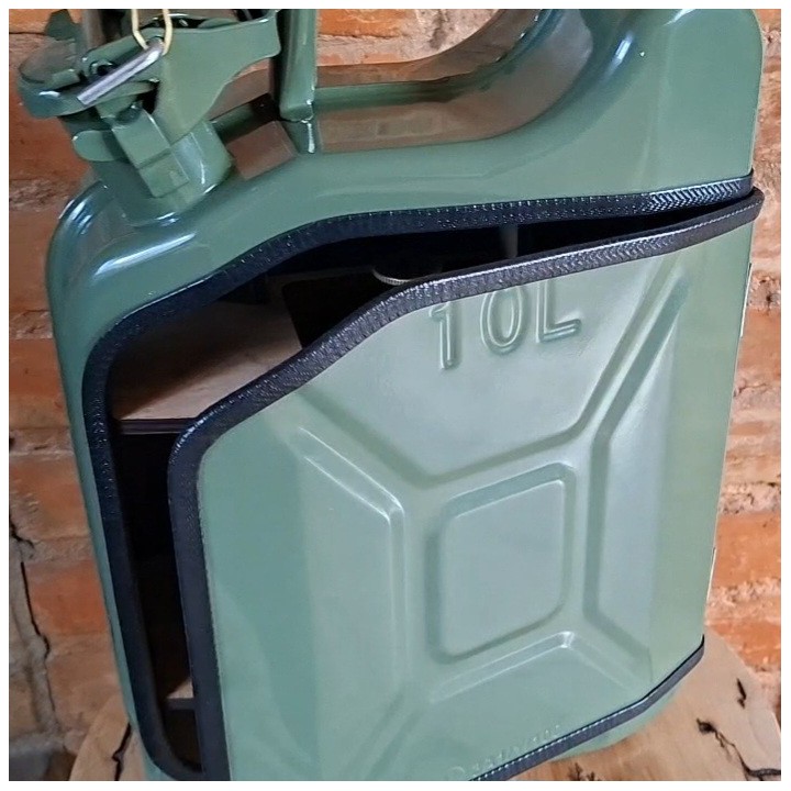 derevyannye-nastennye-chasy-s-individualnoj-gravirovkoj