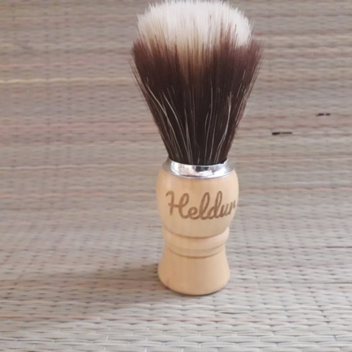 Помазок для бритья с индивидуальной гравировкой