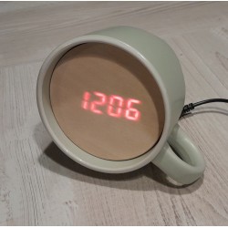 Crafts table clock and personalizedengraving