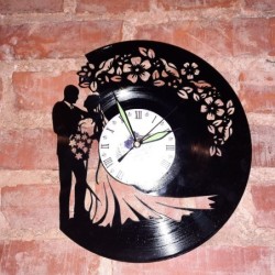 Vinyl disc clock rannekello