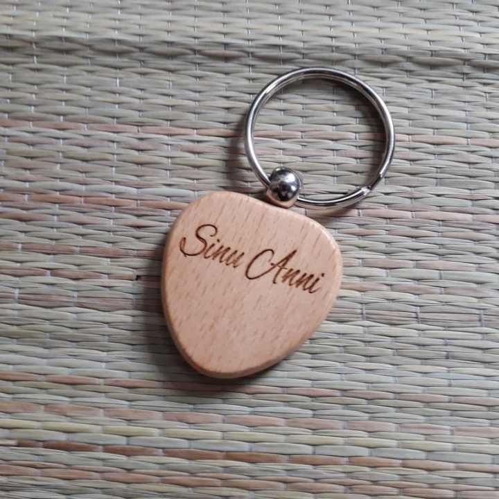 Брелок с индивидуальной гравировкой